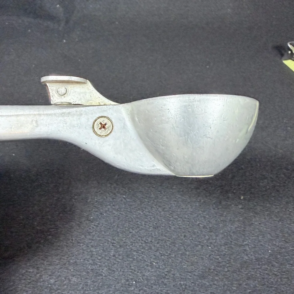 Vintage Aluminum Ice Cream Scoop Thumb Trigger Release Metal Kitchen Tool 8 Inch